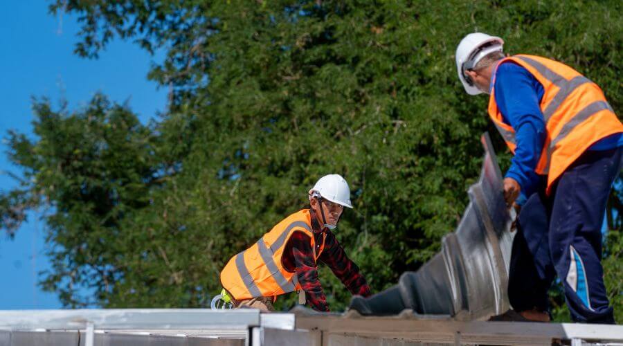 Professional new roof installation services in El Indio, TX